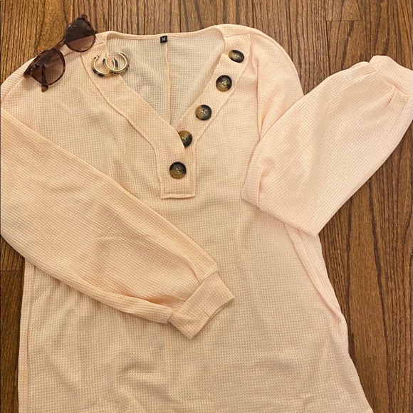 💗2 for $18💗Waffle Knit V-Neck Boho Shirt - Picture 5 of 5